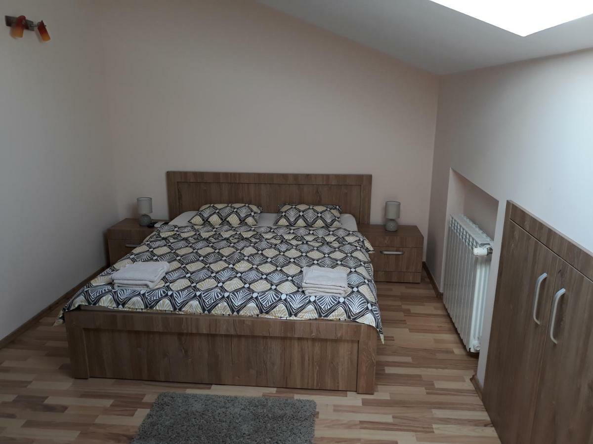 Penthouse Apartament Nufarul Oradea Luaran gambar