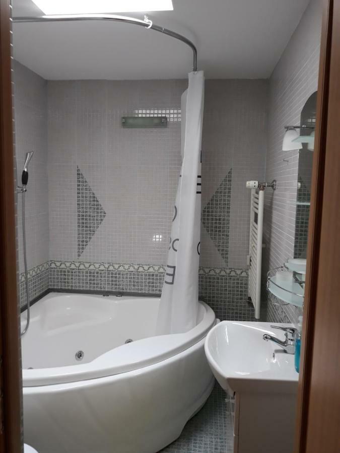 Penthouse Apartament Nufarul Oradea Luaran gambar